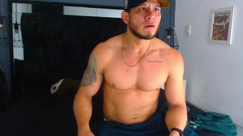 Snapshot of maximiliano_stronge chatting on 06/08/26, 01:28 Maximiliano online show from 06/08/26, 01:28