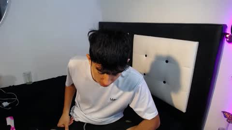 -- maximo and isa -- online show from 09/14/25, 07:18