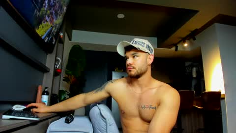 maximo_and_marcelo online show from 04/30/26, 11:05