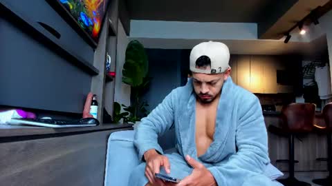 maximo_and_marcelo online show from 06/09/26, 12:06