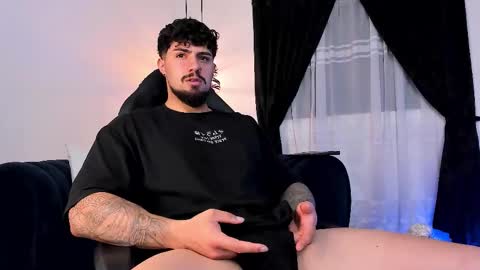 Snapshot of maximo_rodriguez chatting on 09/25/25, 05:33 Maximo online show from 09/25/25, 05:33