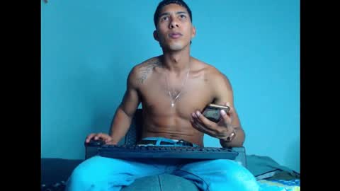 Maximo Aron Vega online show from 12/16/24, 03:40