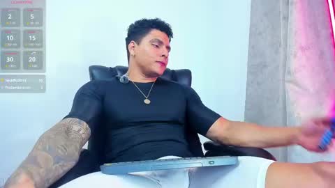 Snapshot of maximoscott_ chatting on 03/01/25, 09:37 Maximoscott online show from 03/01/25, 09:37