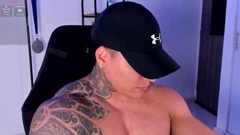 Snapshot of maximoscott_ chatting on 10/15/25, 01:06 Maximoscott online show from 10/15/25, 01:06