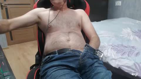 Snapshot of maximus3334 chatting on 09/14/25, 10:31 maximus3334 online show from 09/14/25, 10:31