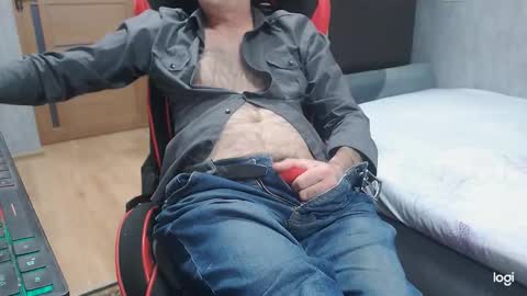 maximus3334 online show from 11/19/25, 02:28