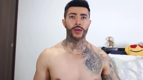 Independent Model online show from 12/04/24, 02:53