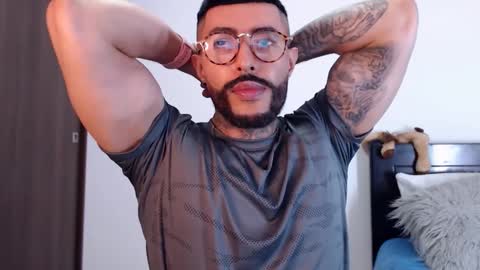 Independent Model online show from 02/11/25, 12:17