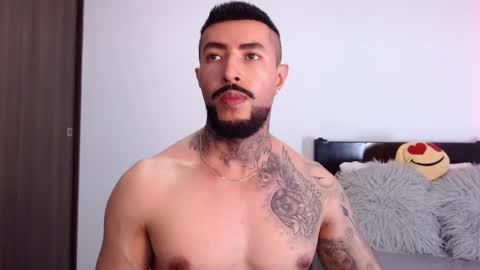 Independent Model online show from 03/11/25, 03:16