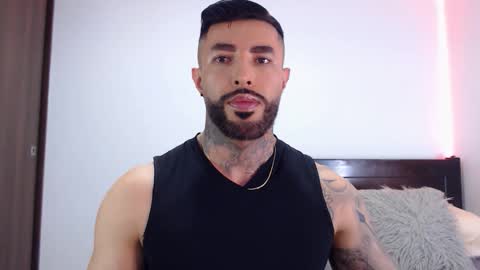 Independent Model online show from 01/16/26, 04:16