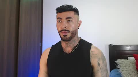 Independent Model online show from 04/25/26, 04:04