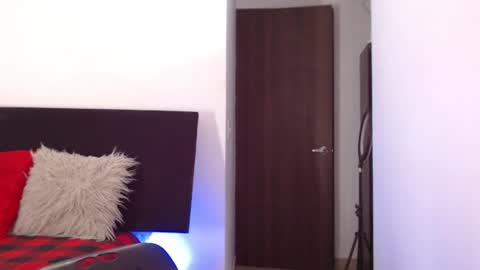 Independent Model online show from 06/22/26, 03:25