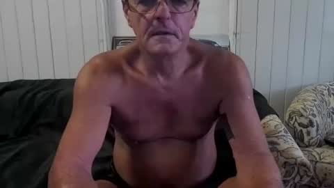 Snapshot of maximus_oreally chatting on 01/05/25, 11:12 Max online show from 01/05/25, 11:12