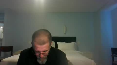 Max online show from 05/27/26, 06:43