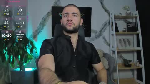 Snapshot of maximusclark1_ chatting on 02/04/26, 12:00 Maximus online show from 02/04/26, 12:00
