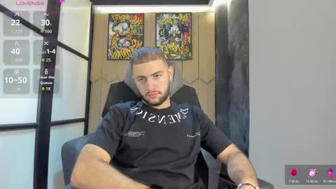 Snapshot of maximusclark1_ chatting on 02/14/26, 12:24 Maximus online show from 02/14/26, 12:24