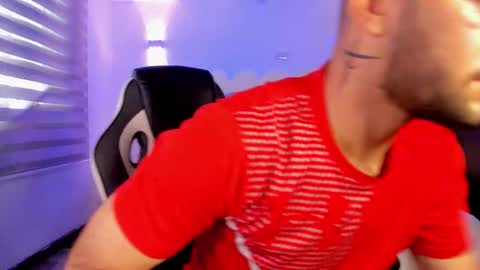 Snapshot of maximusclark1_ chatting on 03/10/26, 12:43 Maximus online show from 03/10/26, 12:43