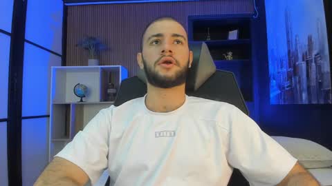 Snapshot of maximusclark1_ chatting on 03/22/26, 11:57 Maximus online show from 03/22/26, 11:57