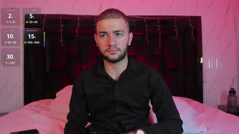 Snapshot of maximusclark1_ chatting on 04/03/26, 12:25 Maximus online show from 04/03/26, 12:25