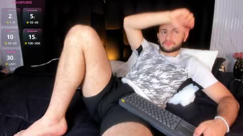 Snapshot of maximusclark1_ chatting on 04/19/26, 12:15 Maximus online show from 04/19/26, 12:15