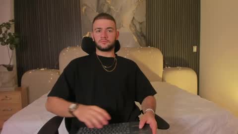 Snapshot of maximusclark1_ chatting on 05/02/26, 11:59 Maximus online show from 05/02/26, 11:59