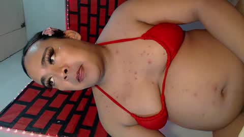 Snapshot of maxine_sucks chatting on 01/06/25, 10:02 Maxine Sucks online show from 01/06/25, 10:02