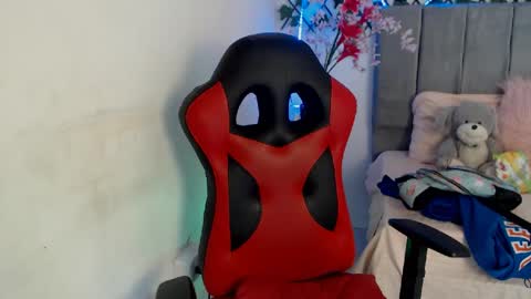 Snapshot of maxinesex_ chatting on 10/03/25, 02:58 maxinesex_ online show from 10/03/25, 02:58