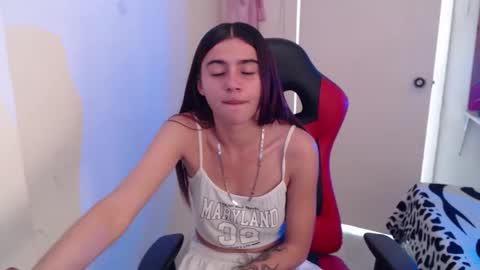 maxinesex_ online show from 12/16/25, 01:49
