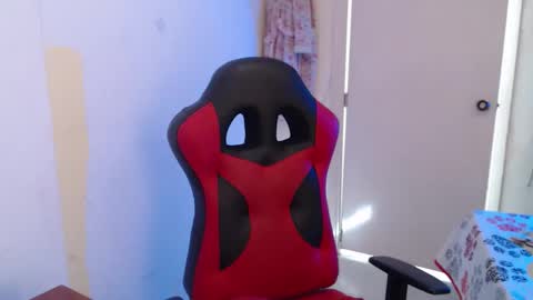 Snapshot of maxinesex_ chatting on 02/06/26, 01:47 maxinesex_ online show from 02/06/26, 01:47