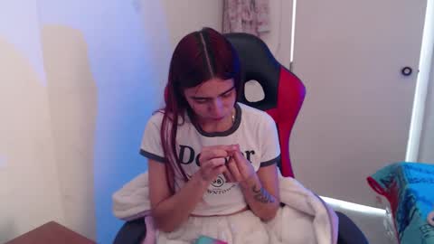 Snapshot of maxinesex_ chatting on 02/12/26, 02:12 maxinesex_ online show from 02/12/26, 02:12