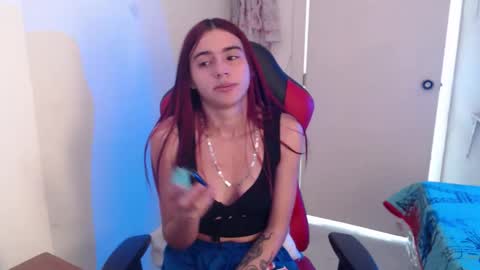 Snapshot of maxinesex_ chatting on 02/13/26, 02:13 maxinesex_ online show from 02/13/26, 02:13