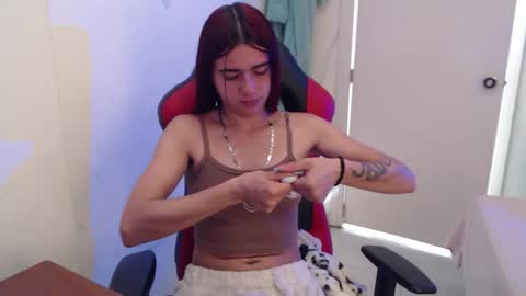 Snapshot of maxinesex_ chatting on 02/27/26, 01:55 maxinesex_ online show from 02/27/26, 01:55