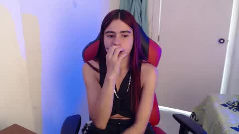 Snapshot of maxinesex_ chatting on 03/06/26, 02:02 maxinesex_ online show from 03/06/26, 02:02