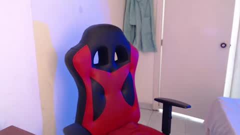 Snapshot of maxinesex_ chatting on 03/17/26, 01:58 maxinesex_ online show from 03/17/26, 01:58