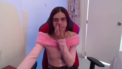 Snapshot of maxinesex_ chatting on 03/24/26, 02:11 maxinesex_ online show from 03/24/26, 02:11