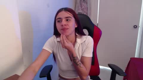 Snapshot of maxinesex_ chatting on 04/01/26, 01:41 maxinesex_ online show from 04/01/26, 01:41