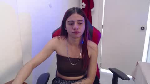 Snapshot of maxinesex_ chatting on 05/11/26, 03:18 maxinesex_ online show from 05/11/26, 03:18