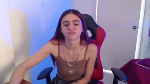 Snapshot of maxinesex_ chatting on 05/19/26, 02:12 maxinesex_ online show from 05/19/26, 02:12
