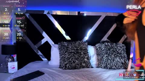 Maxi Rogers online show from 02/06/25, 07:51