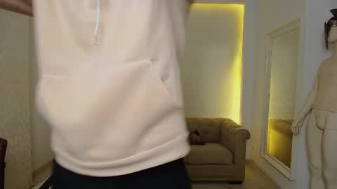 MaxKaiden online show from 11/17/25, 05:35