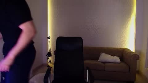 MaxKaiden online show from 11/24/25, 06:02