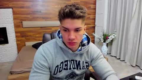 Snapshot of maxkaiden chatting on 03/16/26, 07:01 MaxKaiden online show from 03/16/26, 07:01