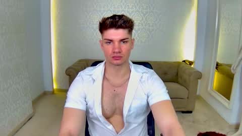 Snapshot of maxkaiden chatting on 04/15/26, 06:31 MaxKaiden online show from 04/15/26, 06:31