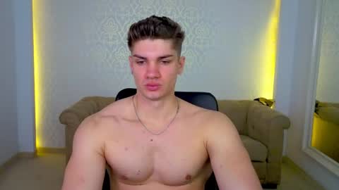 Snapshot of maxkaiden chatting on 04/20/26, 04:37 MaxKaiden online show from 04/20/26, 04:37