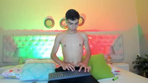 Max Owen  online show from 12/04/24, 12:25
