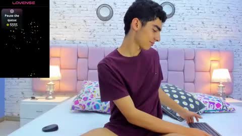 Max Owen  online show from 12/19/24, 06:23