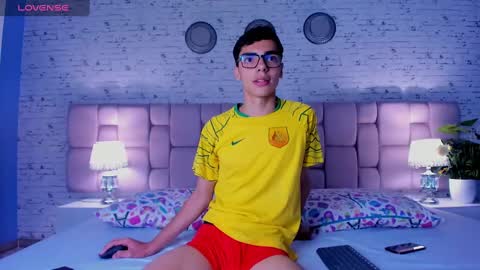 Max Owen  online show from 01/13/25, 05:44