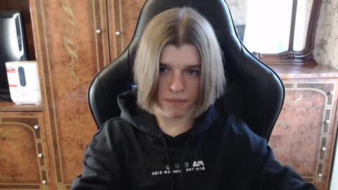 Max online show from 01/21/25, 11:56