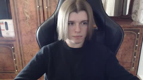 Max online show from 02/06/25, 04:25