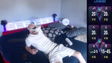 MaxRouger online show from 09/26/25, 07:40